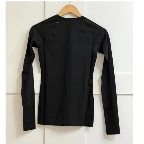 FIGS  Salta Seamless Longsleeve Underscrub in Black, Size XXS - Image 9