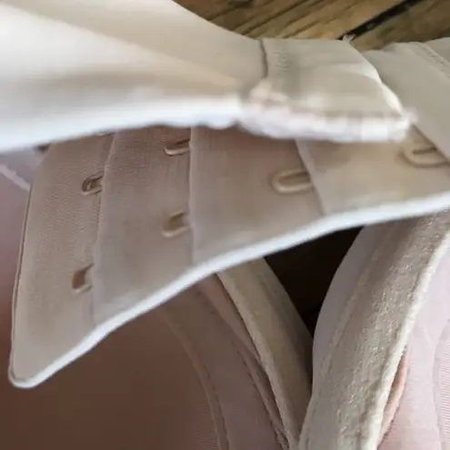 SOMA 38H Bra Bodily Perfect Coverage Pale Sand NEW Size undefined