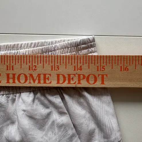 Lululemon ‎ Womens White Gray Swift Speed Running Shorts Drawstring Size 8 - Image 5