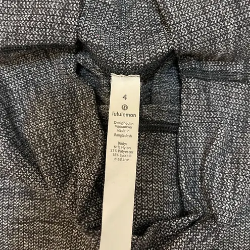 Lululemon  Wunder Under Hi-Rise Tight *28" Coco Pique Black White women’s size 4