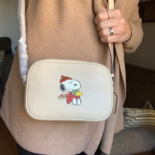 Coach Authentic  Pebbled leather top zip Peanut Crossbody