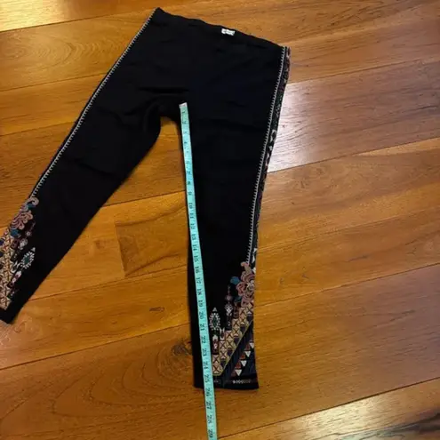 Johnny Was  Amaris Embroidered Leggings size M