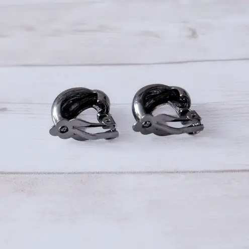 Vintage Clip On Earrings Dark Grey Twisted Chunky Hoops Gray