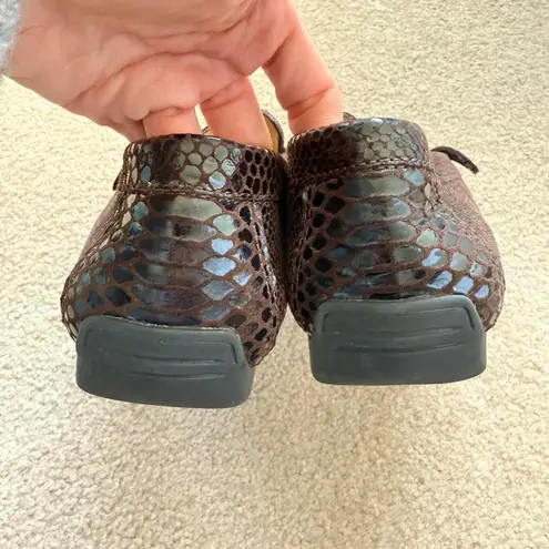 Vaneli Brown Snakeskin Embossed Leather Moccasin Driving Loafers Buckle Size 9