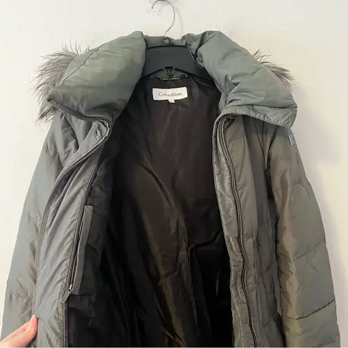Calvin Klein  Green Faux Fur Hooded Puffer Jacket Medium