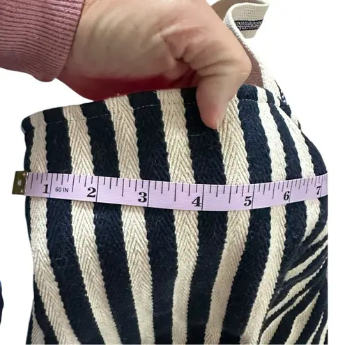 Chloe & Lex Womens Embroidered Striped Tote Floral Blue