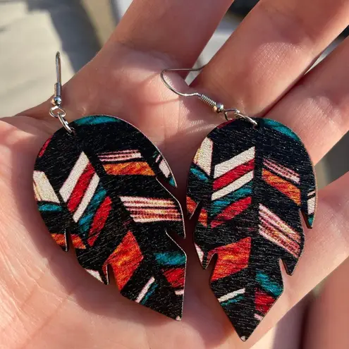 Large retro feather stripe drop earrings dangle wood wooden NEW 60s 70s gift Black