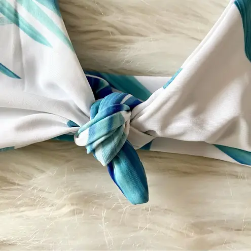 Vaya Island White Green Blue Palm Leaf Tank Style Front Tie Bikini Top Sz M