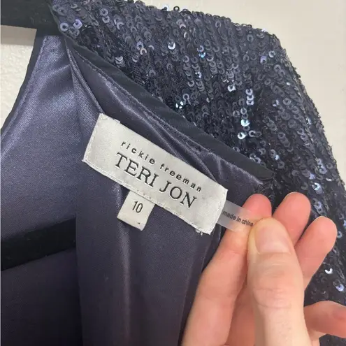 NWT TERI JON Rickie Freeman Sequin Sheath Gown in Navy