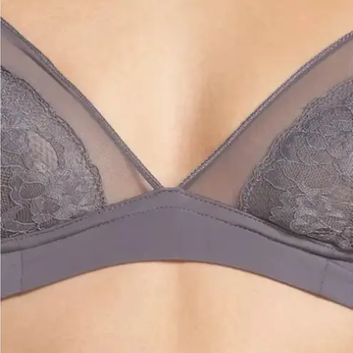 HONEYDEW Sydney Lace & Mesh
Bralette in the color shadow NWT size small Gray