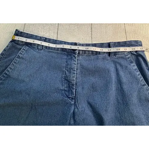 kim rogers Women's Blue Denim Bermuda Shorts Size 16