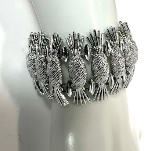 Sarah Coventry silver tone vintage pineapple bracelet in original box