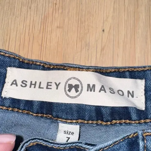 Ashley Mason Medium Wash Jeans Button Fly Size 7
