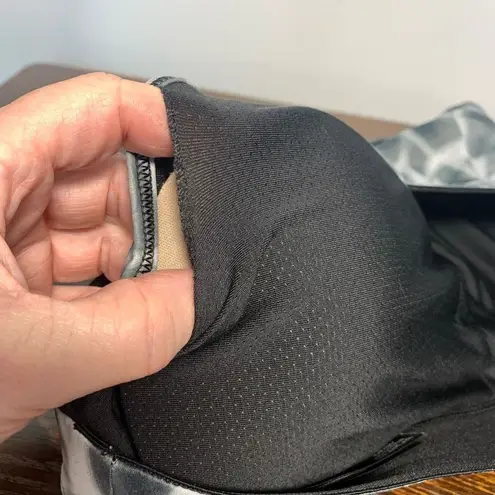 Victoria's Secret  Women's So Strappy Tie Dye Sports Bra Gray White Black Small