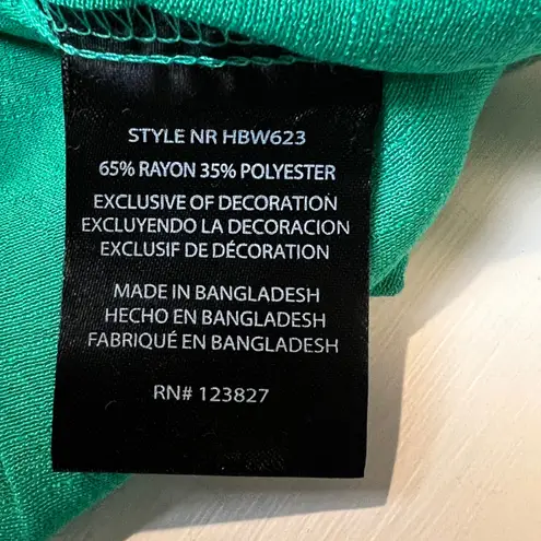 Harvé Benard  Women's M Green Smocked Peplum Blouse Rayon Blend Boho Chic