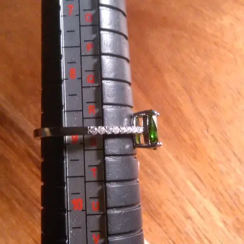 Green Chrome Diopside And White Zircon Sterling Silver Ring (Size 9)