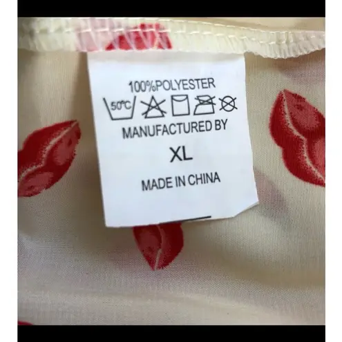 Red Hot Lips "PASSION" Cami Sleeveless Blouse – XL – Whimsical & Feminine