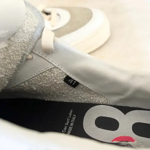 P448 Bali Canvas Embroidered Flower Sneakers