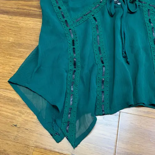 Urban Outfitters  Green Crochet Trim V Neck Tank Top Handkerchief Women's Size XS