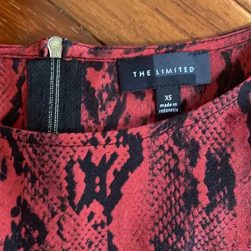 The Limited  Red Black Snakeskin Print Top Fall Halloween Gold Zipper Date Night Goth