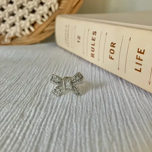 Boutique Silver Rhinestone Bow Glam Ring Girlhoodcore Coquette Femme Platinum Sparkly Jewelry