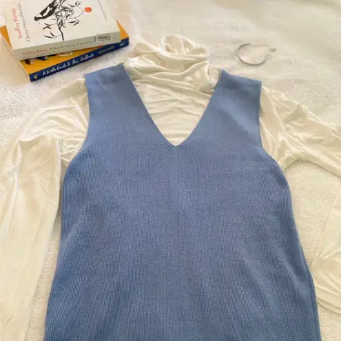 NWOT Periwinkle / Cornflower Blue Alex Marie Knit V-Neck Top Sz Small