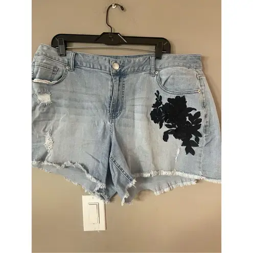 Lane Bryant  Embroidered GIRLFRIEND shorts DENIM Raw hem.  Size 18