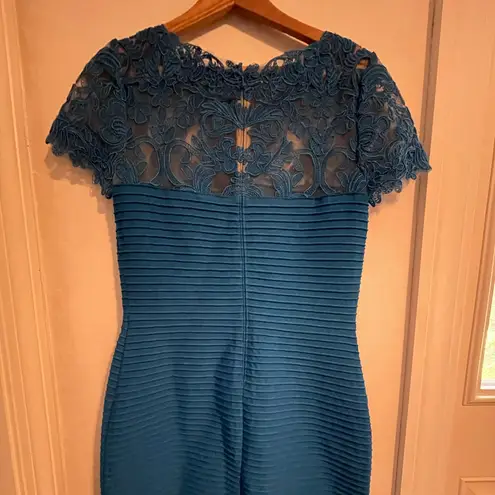 Tadashi Shoji Tadashi Soji size small bright blue dress. Form fitting with lace trim. - Image 2