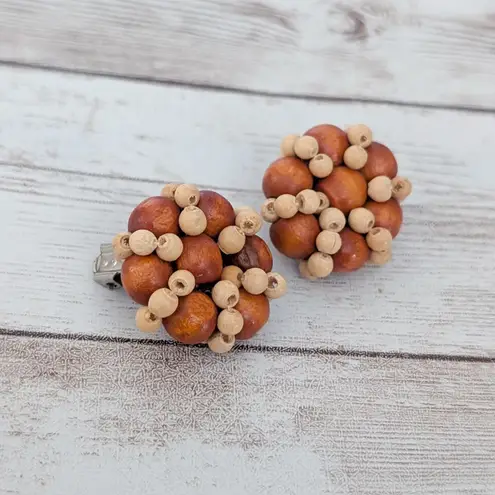 Vintage Clip On Earrings Brown & Tan Wooden Cluster