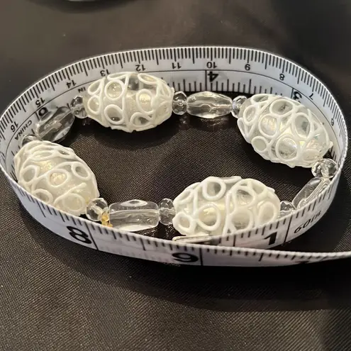 NWTâAngelas Designs set of 3 stretchy bracelets w/clear white silverâtanâbeads