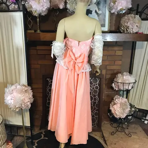 VINTAGE MID TO LATE 70'S PEACH OFF