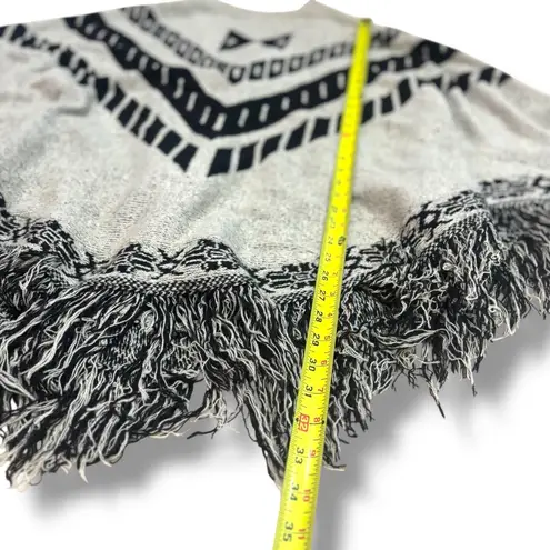 Relativity Beige/Gray Black Poncho Sweater Southwest Aztec Fringe Bohemian - 3X