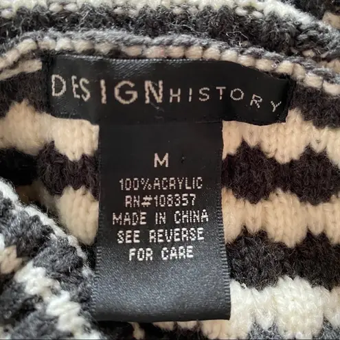 Design History Striped Short Sleeve Cowl Neck Long Sweater Gray/Cream Medium