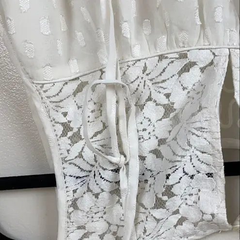 A pea in the pod NWT  WHITE SLEEVELESS TOP W/ TIE - Image 7