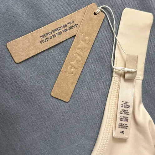 SKIMS Customized Push Up Bra Plunge Bra Size 40C Sand New NWT Underwire Padded