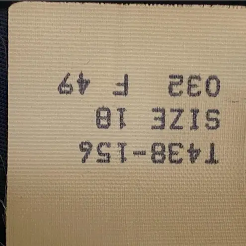 Pendleton navy, Vintage, 100% Virgin Wool blazer with POCKETS. Size 18. EUC