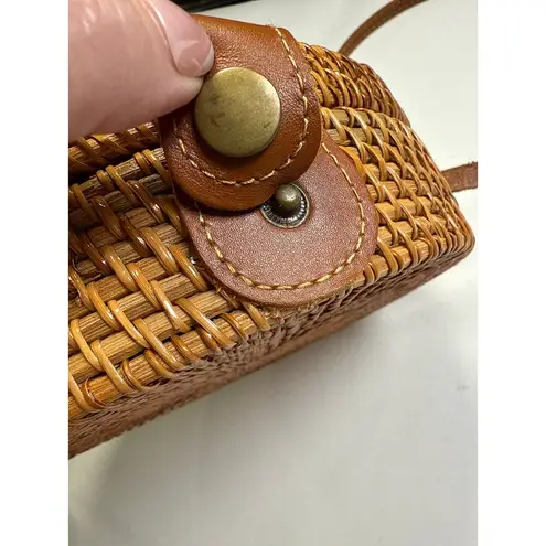Handcrafted in Vietnam Boho Rattan Wicker and Leather 8" Crossbody Round Bag NWT Brown