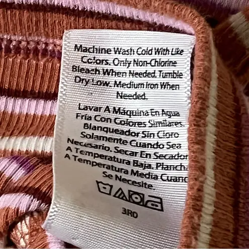 Free Assembly Stripe T