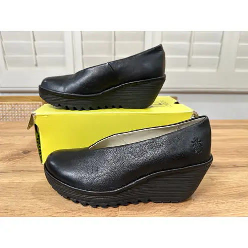 Fly London Yaz Idra Wedges Black Mousse Size 8/8.5 US 39 EU NIB Leather