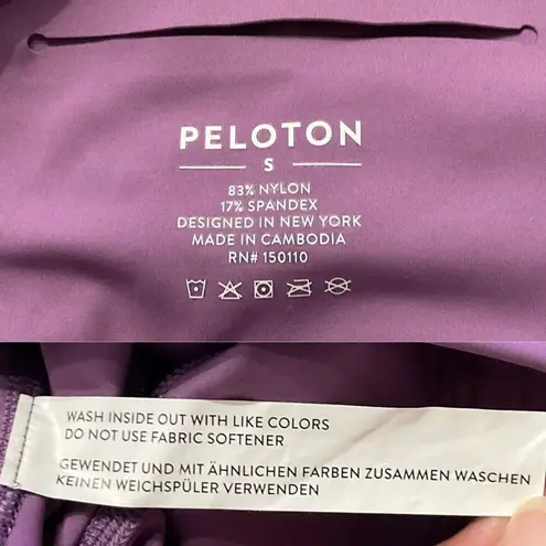 Peloton Purple Spell Out Cycling Workout Cropped Leggings Small