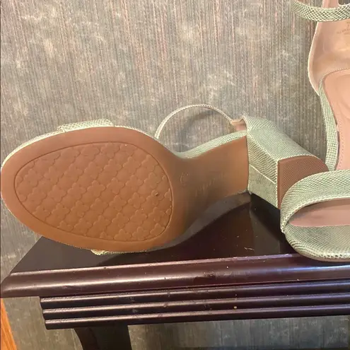 Kelly & Katie Green Block Sandal