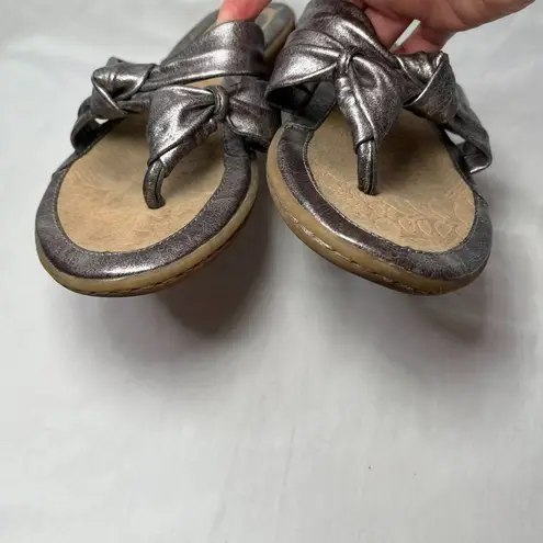 B.O.C Born Concept Womens Metallic Silver Bow Thong Toe Sandal Flip Flops 10