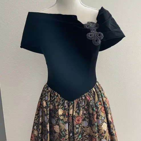 Jessica McClintock Stunning 80's Black Velvet and Brocade Tea Length Cocktail/Party/Holiday Dress