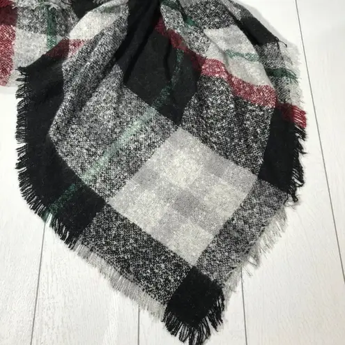 DAVID AND YOUNG Black Plaid Square Scarf Stylish & Cozy NWT