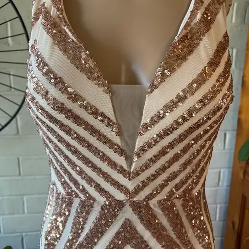 Evening prom evening formal mermaid trumpet gown with gold sequins size L Size L