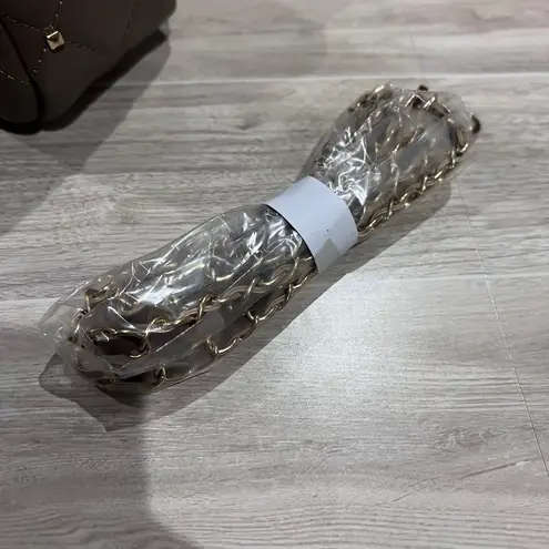 Badgley Mischka NWT Crossbody Bag Quilted Studded Pearl Handle Chain Strap Taupe