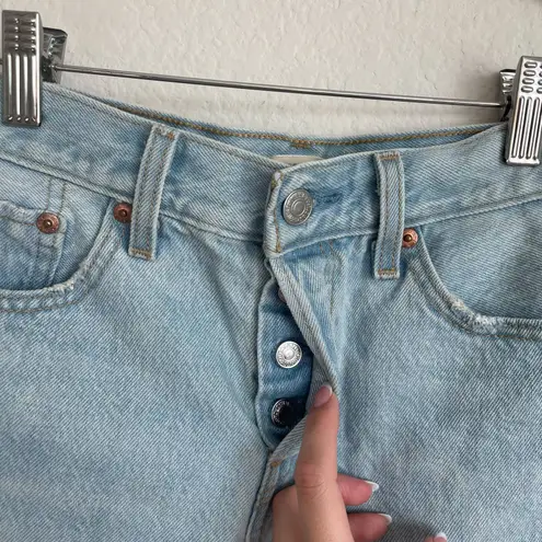 Levi Strauss & CO. LEVI'S Wedgie Short Light Wash Cut Off Shorts