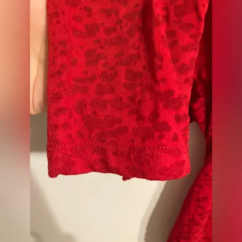 Motherhood Maternity Christmas Long sleeve Tee with side rouching medium