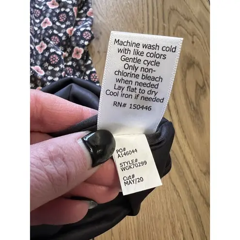 Magnolia Grace Women’s Size Medium Multi Color Floral Stretch A