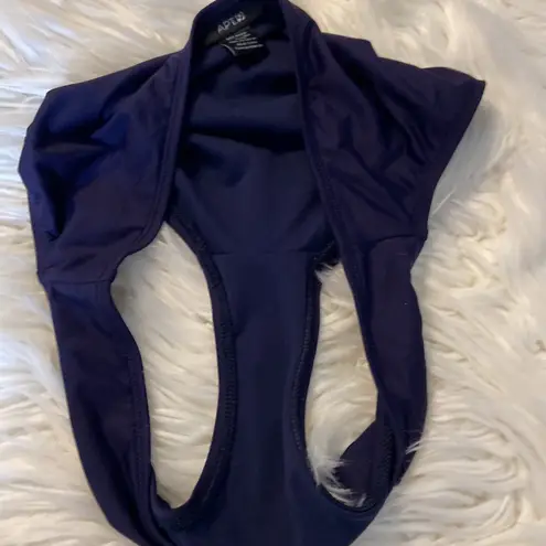 Apt. 9  swim size 8 excellent condition navy blue color